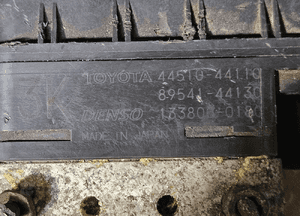 Toyota Avensis Verso pompa sterownik ABS 44510-44110  3K / 44510-44050 9A 8