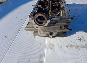 Audi A4 B8 A5 8T 2.7 tdi cgk głowica cylindrów 1059353CS 2