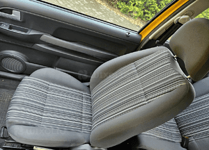 VW Fox fotel przód przód przedni prawy lewy 3