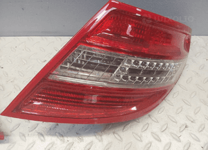 Mercedes W204  c klasa sedan 2010 rok lampa lewa 2048201964 bardzo ładna ledy sprawne 3