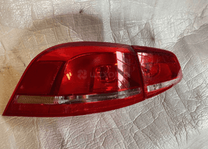 Vw passat B7 kombi lampa lewa 1
