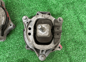Poduszka poduszki pod silnik bmw F20 F30 6859411 6859412 3