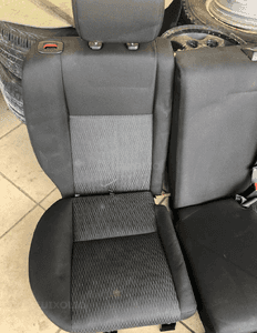 Kanapa tylna czarna kompletny zestaw z wykładziną mocowaniami i pasami Land Rover Freelander 2 II 3