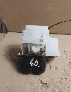 SUBARU OUTBACK III BP ZAMEK KLAPY BAGAŻNIKA KOMBI 2