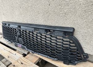 Grill atrapa zderzaka mitsubishi outlander ii lift 3