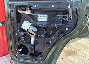 Jeep cherokee liberty kk mechanizm szyby lewy tył bdb 6