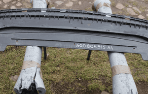 Spoiler zderzaka przedniego vw golf vii 5G0805915AA 2015 8