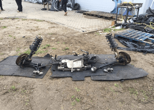 Volkswagen Golf V 2.0 TDI Diesel zawieszenie przednie kompletne 1