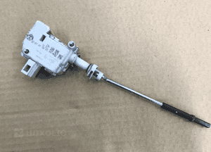 Siłownik klapki wlewu Vw Golf 4 IV 97-06r 1J6810773A 5