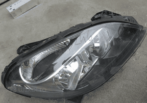 MERCEDES B 246 lampa przednia prawa H7 1