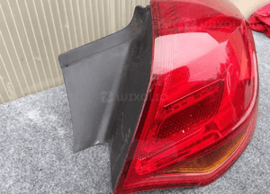 Opel astra j hb lampa tył tylna prawa 2