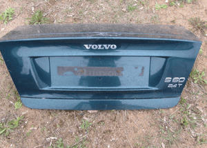 VOLVO S60 2002r klapa tylna