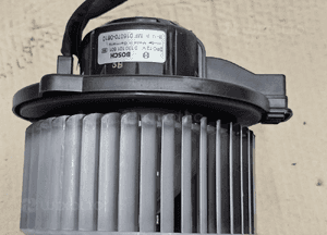 Toyota Avensis T25 Corolla Verso silniczek dmuchawy nawiewu wentylator 016070-0610 0130101601 1