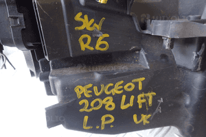 Lampa lewy / prawy przód peugeot 208 lift 9810601980 / 9810602280 uk 10