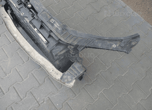 Pas przedni chłodnice audi A3 8P lift 1.6 tdi 3