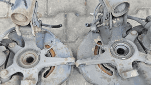 Mercedes A w169 B W245 2.0 CDI Zwrotnica piasta przód prawa lewa 1