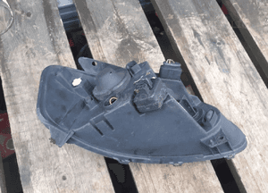Przod przednia lampa lewa volkswagen fox 4