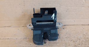 Zamek klapy tylnej vw audi seat skoda nr 5M0827505B 1