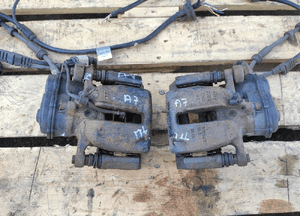 Audi A7 4G 3.0TDI elektryczny zacisk hamulcowy klocki prawy lewy tył oryg 1