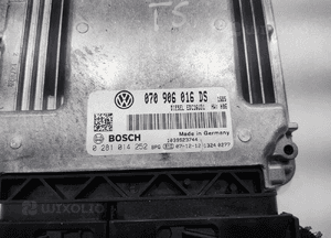 KOMPUTER SILNIKA VOLKSWAGEN TRANSPORTER T5 2.5 TDI 070906016DS 0281014252 4