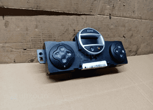 Panel nawiewu klimatyzacji klimy Renault Clio III 8200296683 4