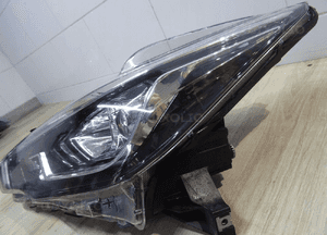 Lampa przód lewa full led nissan micra K14 6