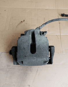 Zacisk Hamulcowy BMW e39  Prawy przód 6022296 3