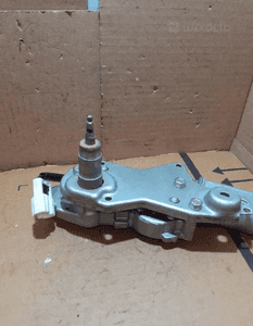 nissan pathfinder sport silniczek wycieraczek tył 4