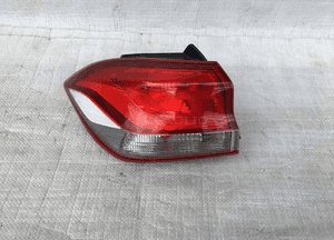 Hyundai I30 h/b lampa tylna lewa 16- 1