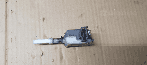 Silniczek siłownik zamka klapy bagażnika Skoda Superb 3B5827061C 3B0959781D 2