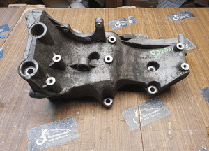 Łapa 06B903143L Uchwyt Alternator Mocowanie Wspornik 1.6 ALZ 2.0 ALT FSI 1.8 T AUDI A4 B6 B7 VW Passat 06B903143L 3