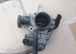 Mazda 323f 323 BJ 1.5 16V Przepustnica krokowy ZL 6