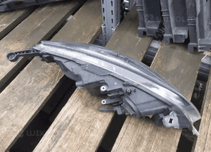 Przod przednia lampa lewa opel astra j 2