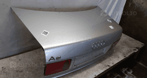 Klapa tył bagaznika sedan audi A8 D2 LY7W srebrny lampy 4