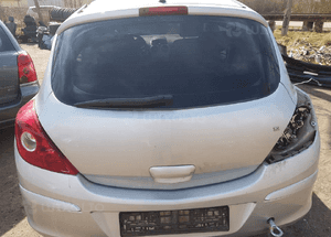 klapa corsa d z157 3 drzwi