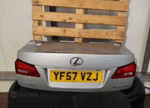 Klapa tył tylna bagażnika do lexus IS220 is 2 gen. 1G1 srebrny sedan 1