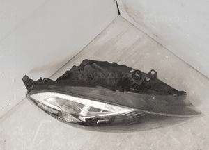 LAMPA PRAWY PRZÓD PRZEDNIA VOLVO V40 II XENON UK 31420010 6