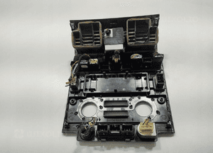 Ramka osłona deski rozdzielczej radia land rover defender 7H12-045F67 07-14 3