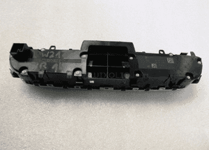Mercedes W213 panel sterowania radiem nawigacją 9