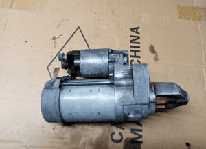 Rozrusznik starter silnika BMW M5 G30 F90 4.4 V8 8657337 2