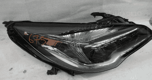 Opel astra v led lampa przednia prawa 2