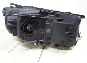 Lampa lewa przód przednia full led BMW G30 8499111-03 6