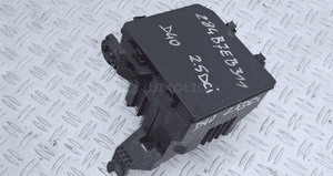 SKRZYNKA BEZPIECZNIKÓW NAVARA D40 284B7EB311 RADOM