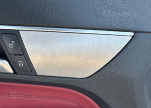 MERCEDES E 207 boczek tapicerka drzwi dekor listwa CABRIO coupé 6