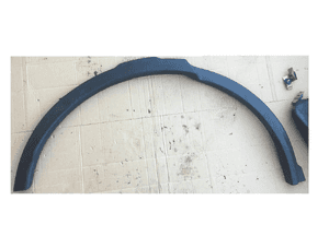 Listwa błotnika nadkole tylne prawe FK72-290E22 Land Rover Discovery Sport 1