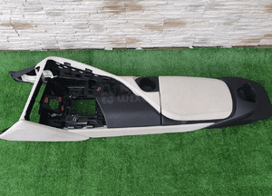 Tunel środkowy bmw I8 1