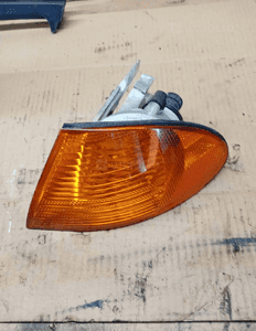 Kierunkowskaz kierunek lewy przód BMW 3 E46 1
