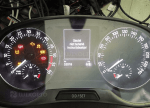 Licznik zegary Skoda OE 6V0920741A 4