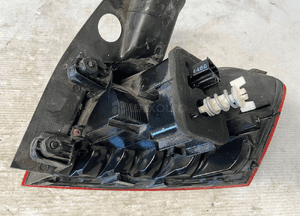 Lampa lewa tylna Passat B8 3G9945311 7