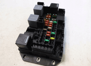 JAGUAR XJ X351 MODUŁ SKRZYNKA PUSZKA BEZPIECZNIKÓW 8